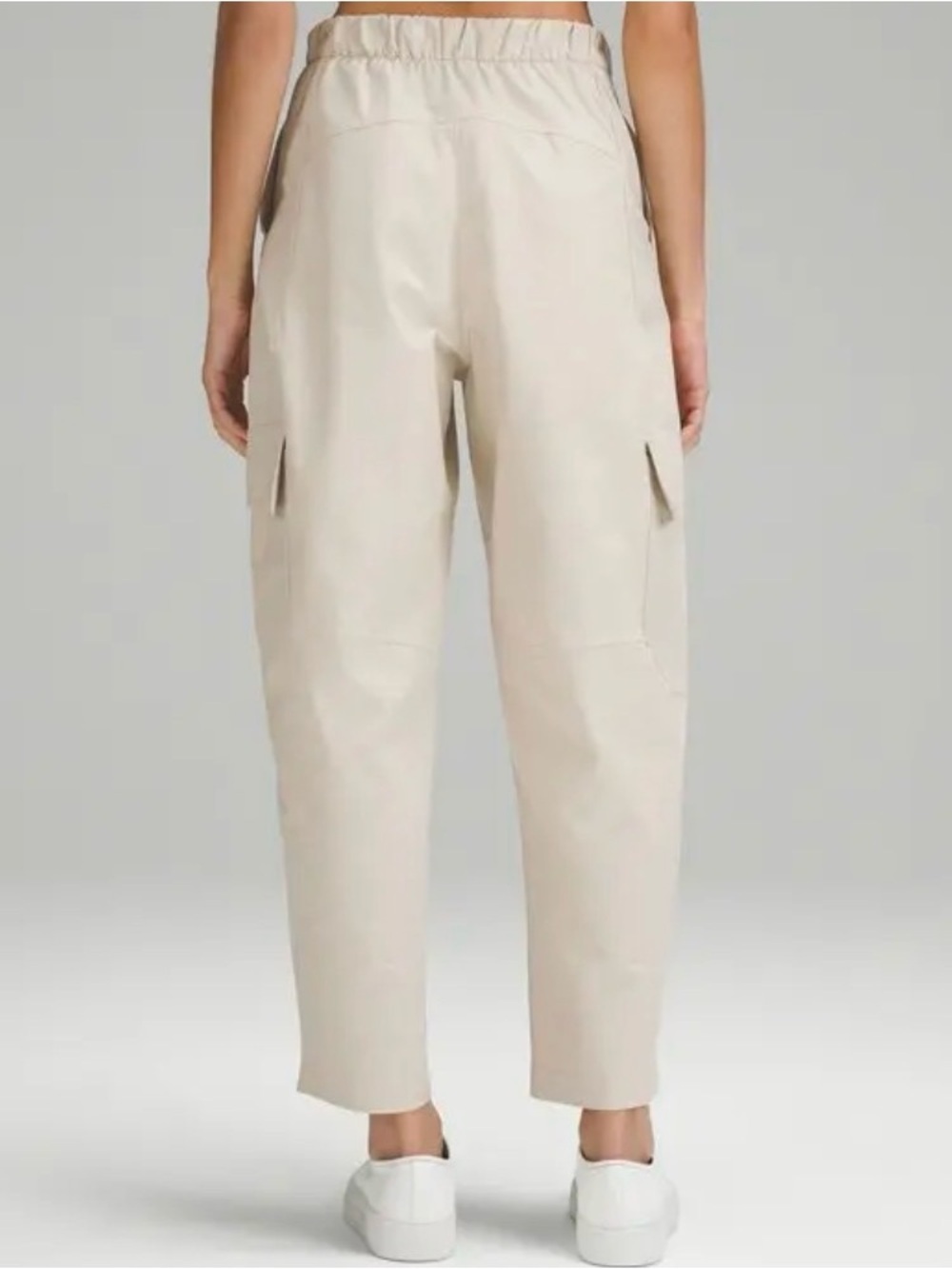 🍋🍋lululemon light utilitech cargo pocket high-rise pants- khaki , sz 33, guc